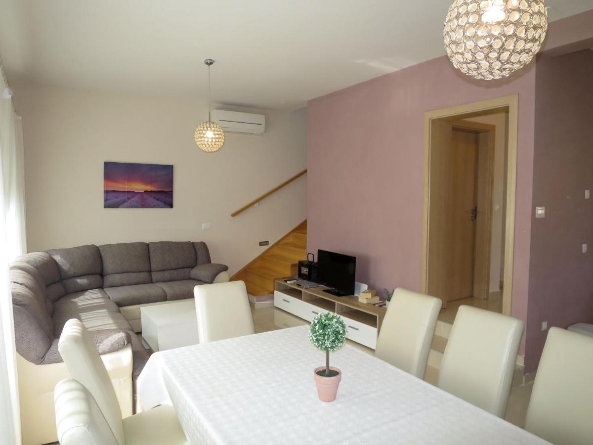 Holiday Home Silvija - Zad107 By Interhome Задар Екстериор снимка